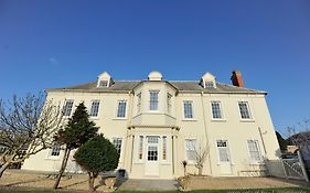 Moonfleet Manor - A Luxury Family Hotel